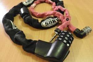 In einem Fahrradschloss-Test kann sich zeigen: Hochwertige, aber teure Fahrradschlösser sind eine lohnende Investition.