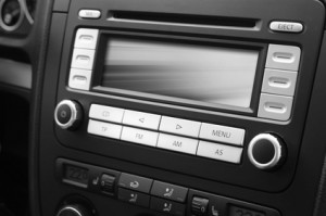 In einem Praxis-Test können FM-Transmitter durchaus Vorteile gegenüber einem Radio aufzeigen.