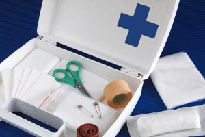 Verbandskasten im Test: Worauf müssen Sie beim Kauf achten?