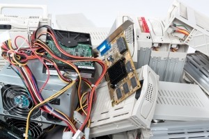 Laut Test verbindet ein Autoradio mit integriertem Navi noch weit mehr Geräte in einem.