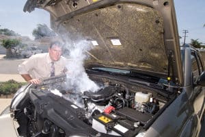 Abschleppseil: Ein Praxis-Test kann Aufschluss darüber geben, welches Modell bei einer Panne wirklich hilfreich ist.