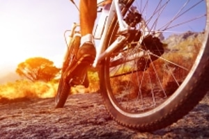 Im Fahrradschuhe-Test werden sowohl Rennradschuhe, als auch Schuhe für das Mountainbike vorgestellt.