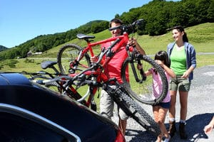 Es gibt auch Fahrradzubehör für den Transport des Fahrrads selbst.