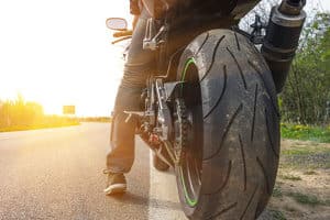 Die Fahrt mit dem Motorrad kann auch durch Elektrik-Zubehör erleichtert werden.