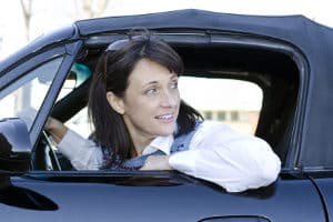 Egal welche Garagentorantriebe Sie in einem Test prüfen: Alle benötigen Strom, damit sich das Tor öffnet.