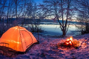 Mit einem Grilleimer aus dem Test ist kein offenes Feuer nötig.