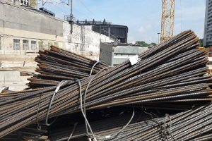 Nicht jeder Bolzenschneider kann Stahl durchtrennen.