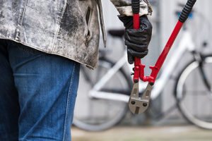 Wenn Sie einen Test für Bolzenschneider machen wollen, sollten Sie verschiedene Kriterien beachten.