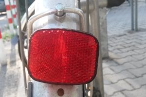 Ob Halogen-Fahrradlampe oder LED: In einem Test sollte der Lux-Wert eine Rolle spielen.