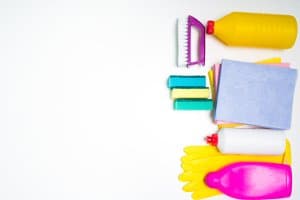 Wenn Sie einen Handdampfreiniger kaufen, können Sie auf zahlreiche Chemikalien und Putzutensilien verzichten.