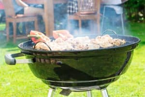 Worauf sollten Sie beim Kauf vom Lavagrill achten? Auf eine stabile Konstruktion, eine gute Verarbeitung und eine leichte Bedienung.