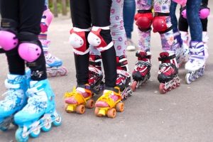 Rollschuhe für Kinder sind auch verstellbar. Auch ohne Test-Fahrt können Sie so sicher sein, dass die Schuhe passen.