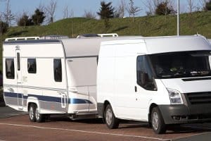 Ist Ihr Wunsch-Campingstuhl ein Hochlehner? Im Test zeigt sich meist, dass dieser nur im Auto oder Wohnmobil transportiert werden kann.