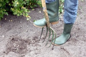Ist das Blatt Ihrer Grabegabel aus Stahl geschmiedet, sollte Ihr Test eine hohe Stabilität des Werkzeugs ergeben.