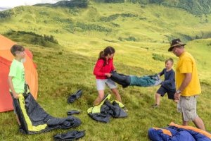 Damit alle Spaß haben, sollte im Vorfeld der Kinderschlafsack einem ersten Test unterzogen werden.