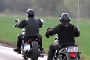 Gute Motorradreifen haben eine hohe Tragfähigkeit und sind für die gewünschte Höchstgeschwindigkeit ausgelegt.