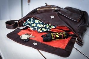 In einer akuten Notsituation können Sie nicht erst eine Gebrauchsanweisung lesen. Machen Sie sich daher mit dem Pfefferspray im Test vertraut.