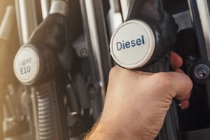 Wenn Sie eine Standheizung mit Diesel einem Test unterziehen, dürfen Sie das Nachtanken nicht vergessen.