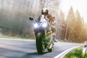 Regenbekleidung fürs Motorrad: Ein eigener Test kann bei der Entscheidung helfen.