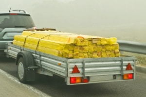 Wenn Sie Zurrgurte kaufen, sollten Sie vor allem auf deren Zurrlast achten.